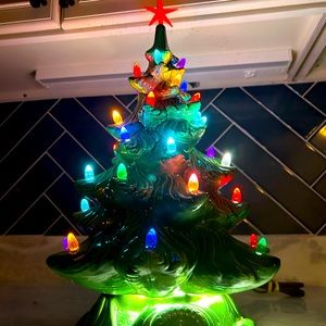 True Vintage ceramic Christmas Tree Atlantic mold 1976 ships in less than 2 day